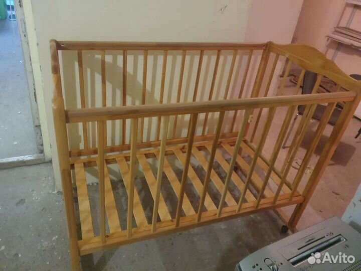 Детская кроватка