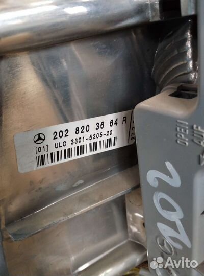 Фонарь мерседес 202. Седан, правый