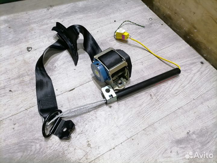 Ремень безопасности задний правый VW Passat B7