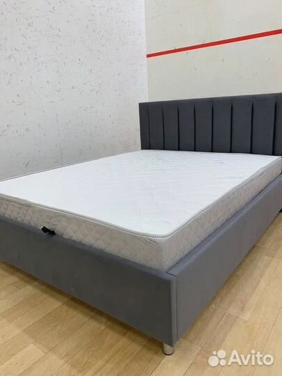 Кровать новая двухспальная