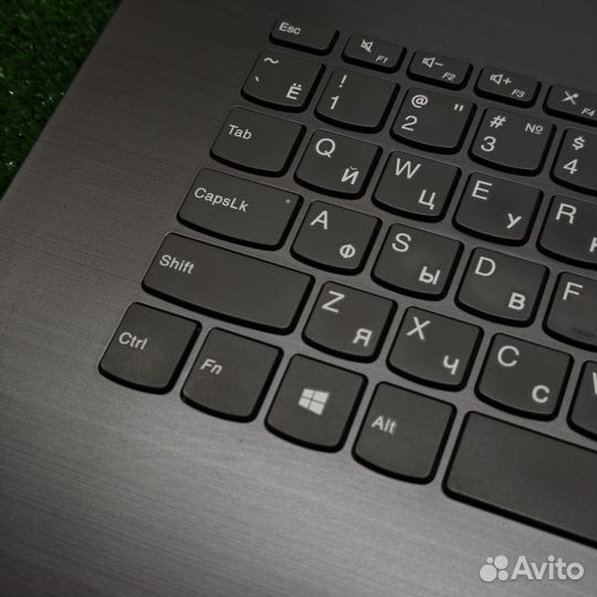 Ноутбук Lenovo ideapad 320-17iKB