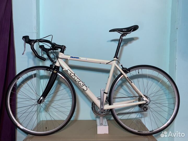 Новый шоссейный Stark Peloton с карбоновой вилкой