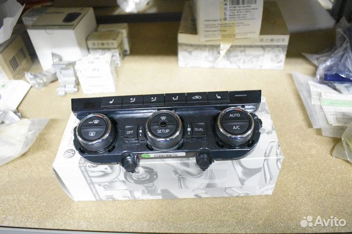 Блок управления климатической установки Skoda