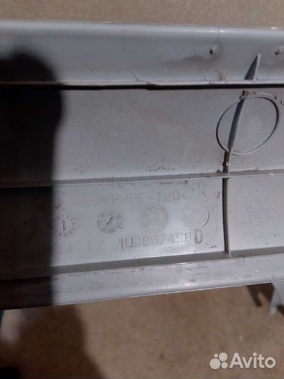 Передняя стойка стекла Skoda Octavia tuor A4