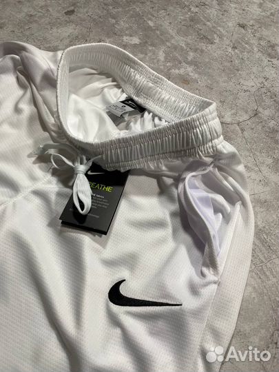 Шорты Nike черные/белые (Арт.30581)