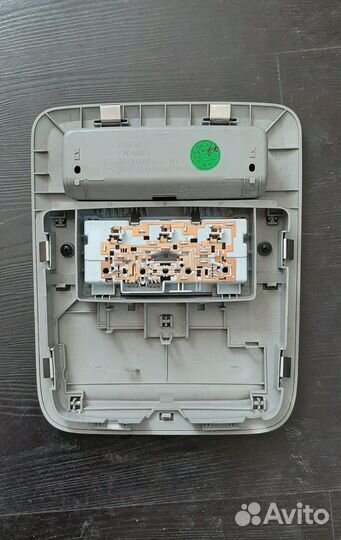 Chevrolet Orlando плафон освещения салона