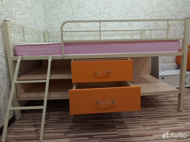 Металлическая Кровать-чердак Севилья