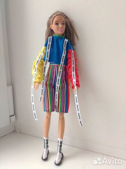 Кукла Barbie Мade to move
