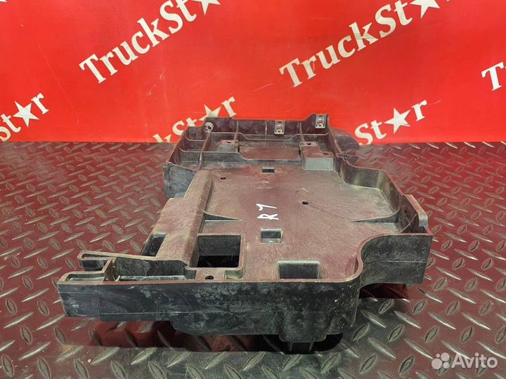 Кронштейн крепления короба Renault T