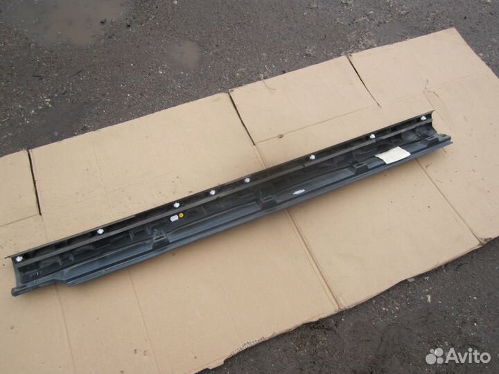 Накладка порога левая Volkswagen Passat B7 универс