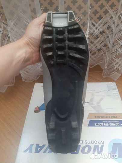 Лыжные ботинки