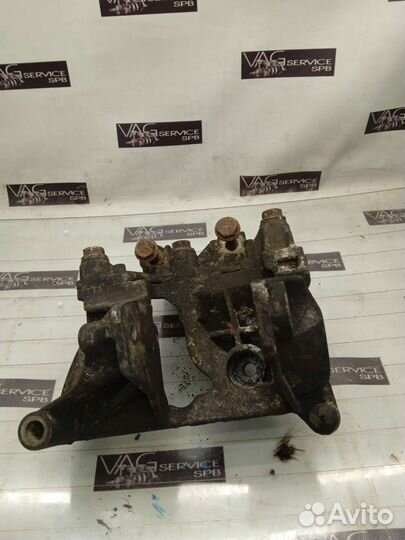 Кронштейн двигателя передний VW VAG