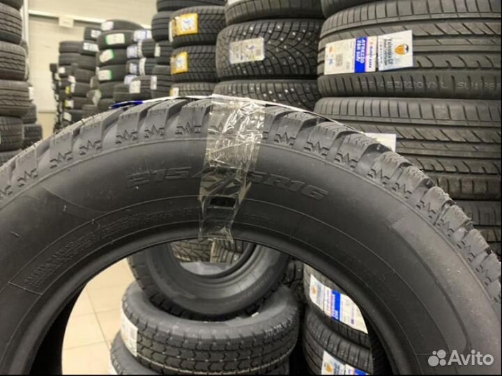 Windforce Ice-Spider 215/65 R16 102T