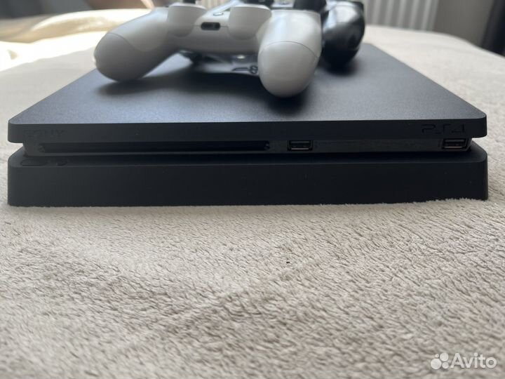 Sony PS4 slim 2 джойстика