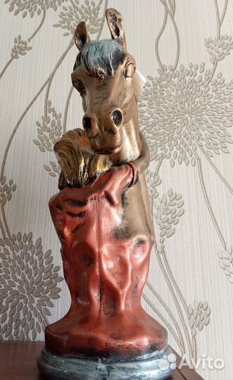 Статуэтка Девушка с конём