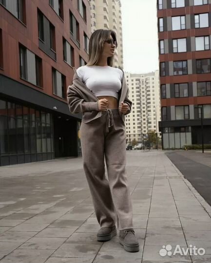 Костюм брючный