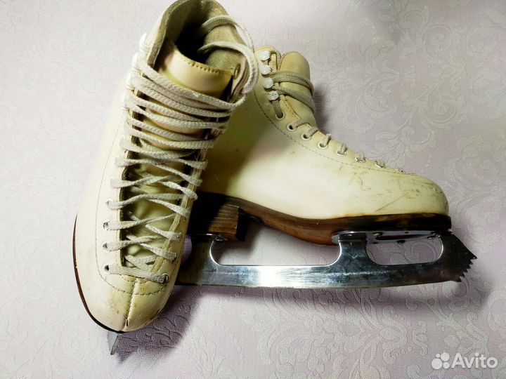 Фигурные коньки Wifa 32