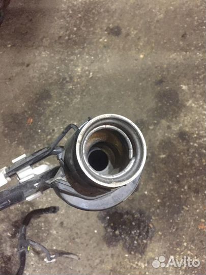 Горловина топливного бака Toyota Corolla