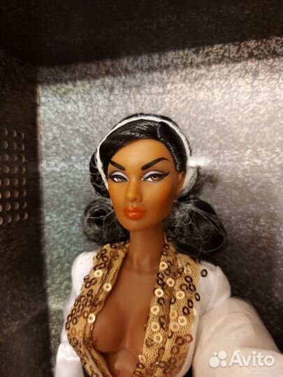 Integrity Toys Della Roux Burnt Champagne nrfb