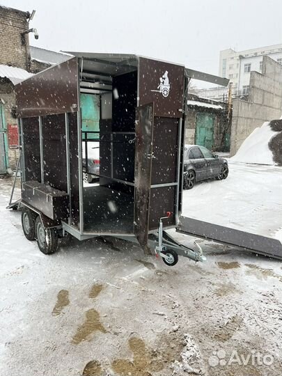 Прицеп коневоз