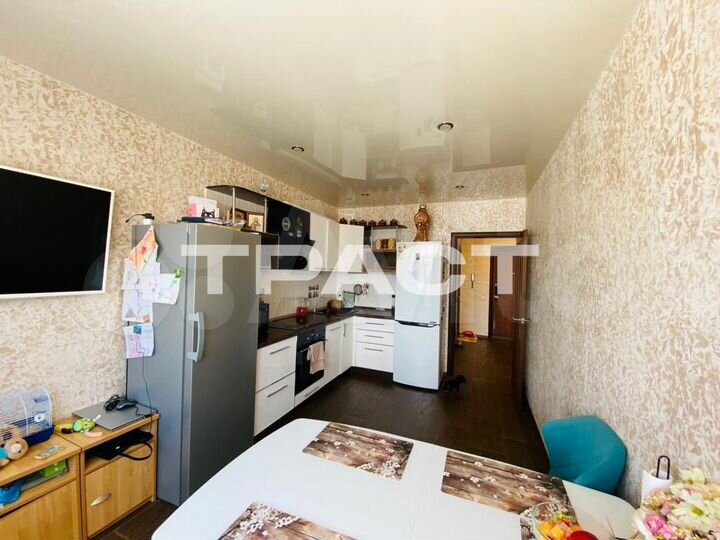 3-к. квартира, 79,3 м², 15/17 эт.