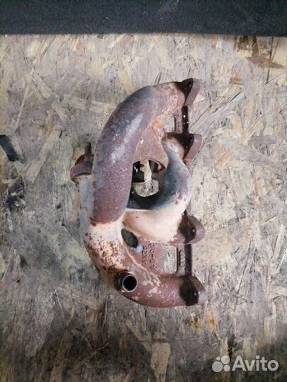 Коллектор выпускной Audi A4 B7 ALZ 2006