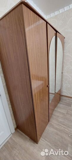 Продам шкаф