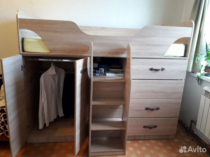 Уголок школьника с кроватью