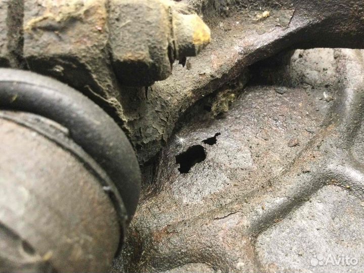 Кулак поворотный правый Volkswagen Golf ABD