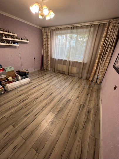 2-к. квартира, 55 м², 1/14 эт.