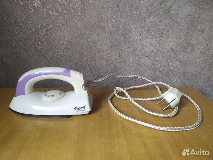 Утюг дорожный