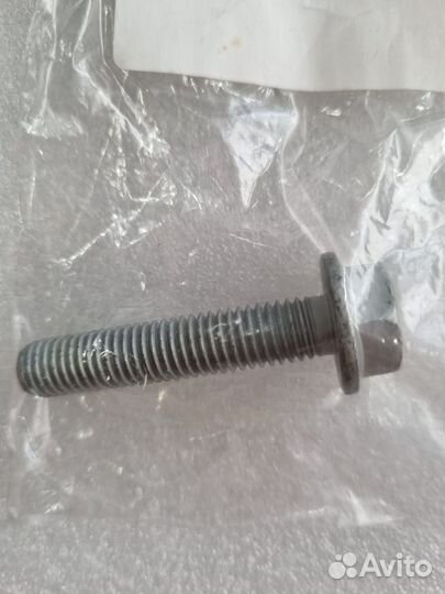 Болт крепления скобы заднего стабилизатора M10/50