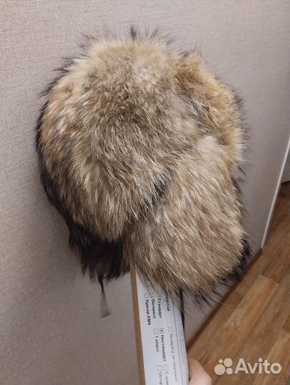 Шапка меховая енот