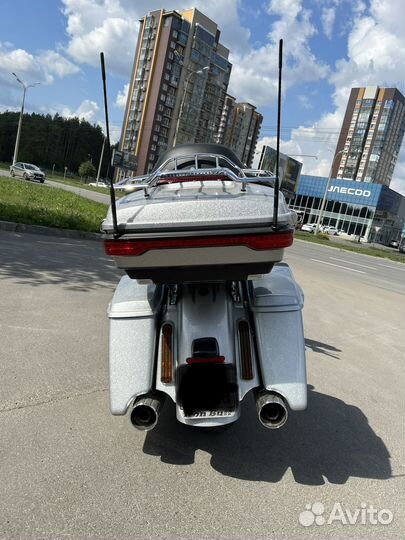 Harley Davidson Street Glide CVO