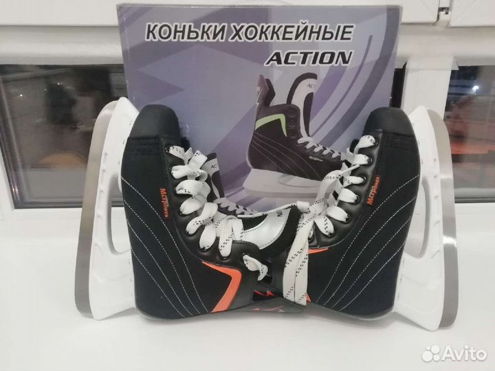 Коньки хоккейные