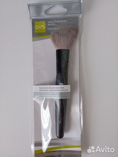 Скошенная кисть для румян QVS