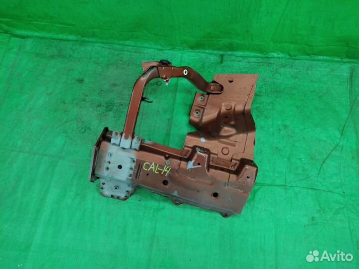 Лонжерон правый / четверть Dodge Caliber 2006-2011