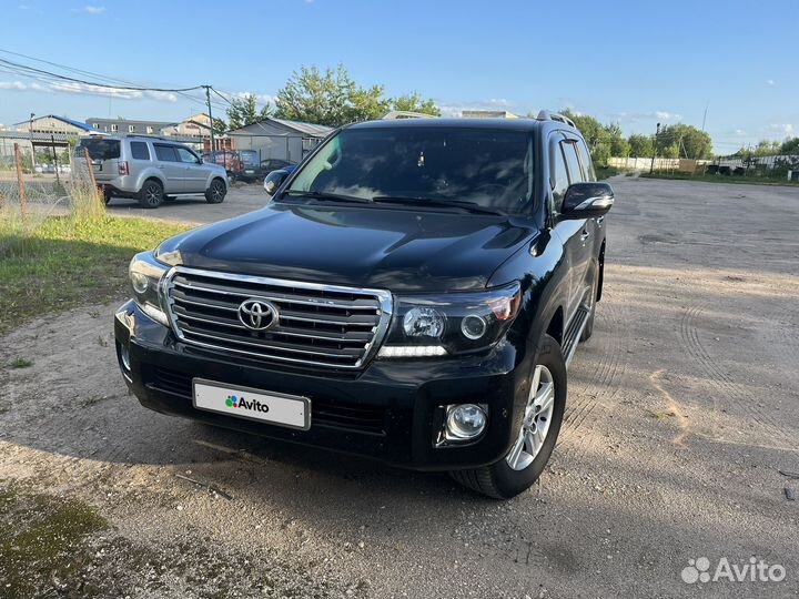 Toyota Land Cruiser, 2011