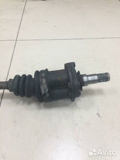 Полуось передняя левая Toyota Camry