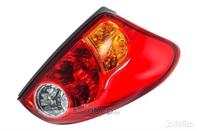 Фонарь правый Mitsubishi L200