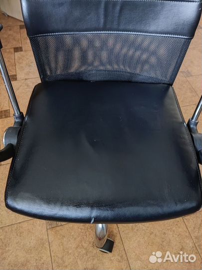 Компьютерное офисное кресло