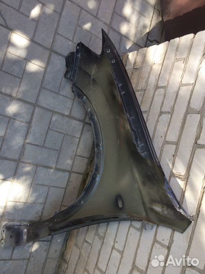 Крыло б/у