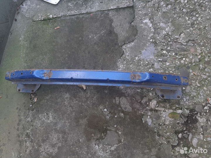 Уселитель бампера мазда 3 bk