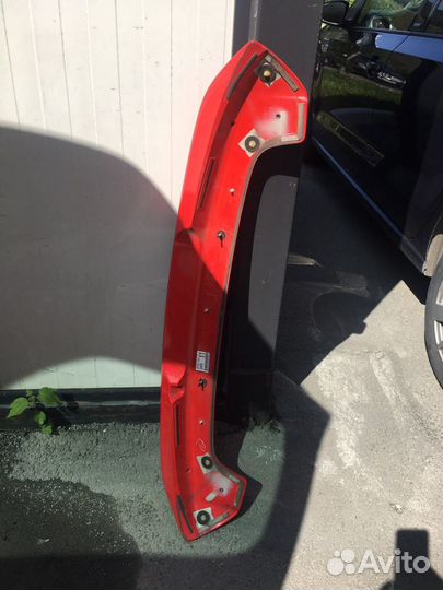 Спойлер на крышку багажника