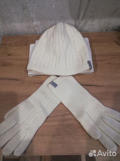 Комплект шапка, перчатки и шарф для лыж