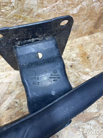 Передний усилитель бампера volkswagen tiguan 1