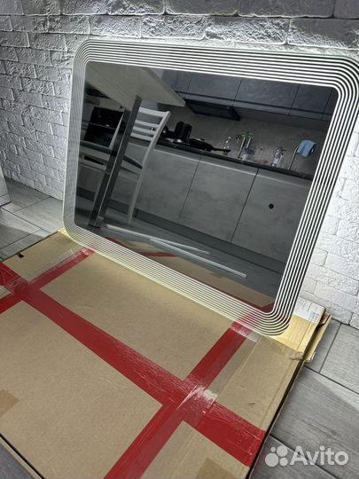 Зеркало с подсветкой для ванной