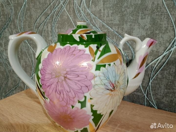 Чайник фарфоровый