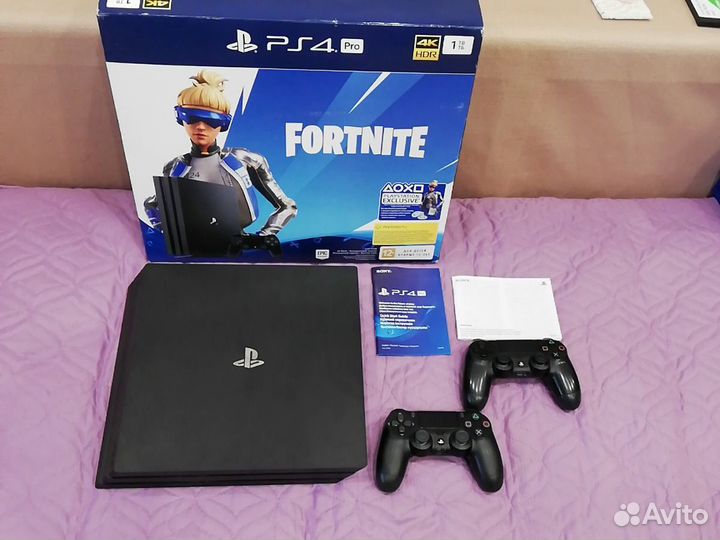 Sony PS4 (1TB) PRO CUH:7208B + 2 Геймпада + Игры