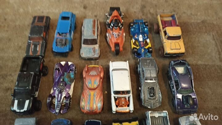 Машинки хот вилс hot wheels